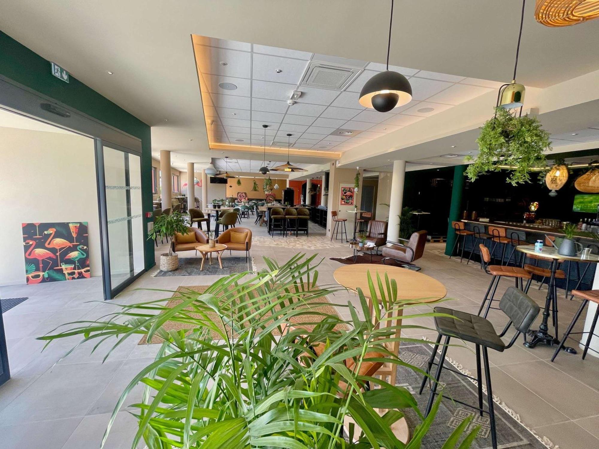 Ibis Budget Porte De Camargue Saint-Martin-de-Crau Εξωτερικό φωτογραφία