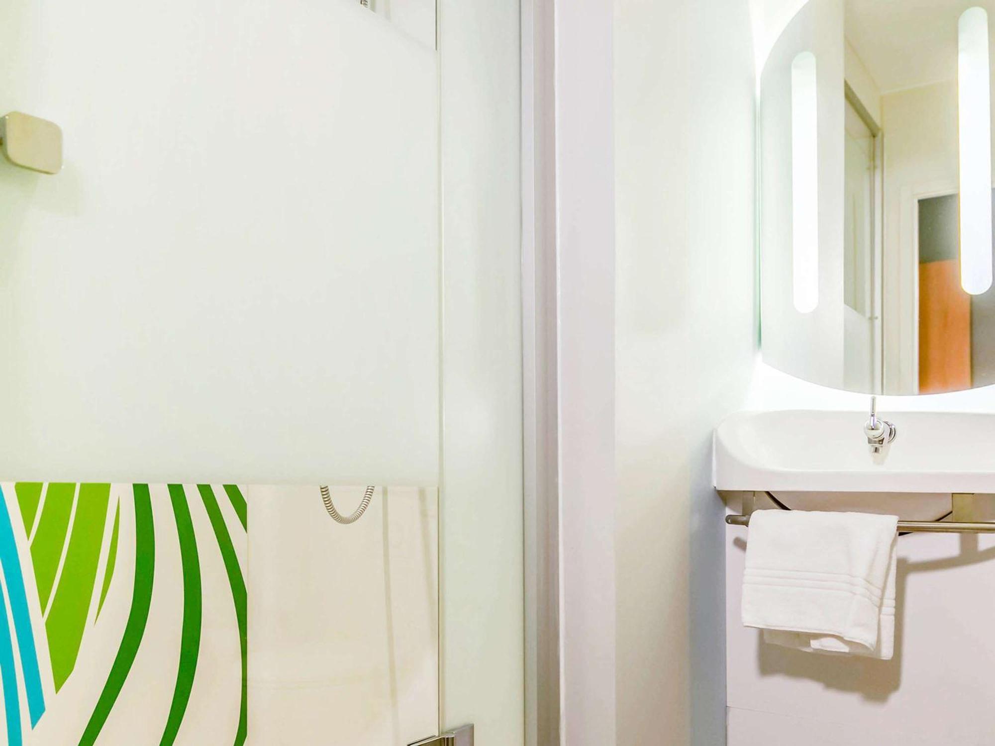 Ibis Budget Porte De Camargue Saint-Martin-de-Crau Εξωτερικό φωτογραφία