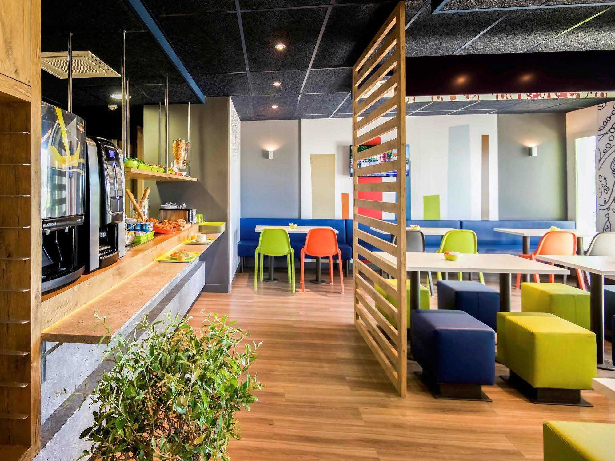 Ibis Budget Porte De Camargue Saint-Martin-de-Crau Εξωτερικό φωτογραφία
